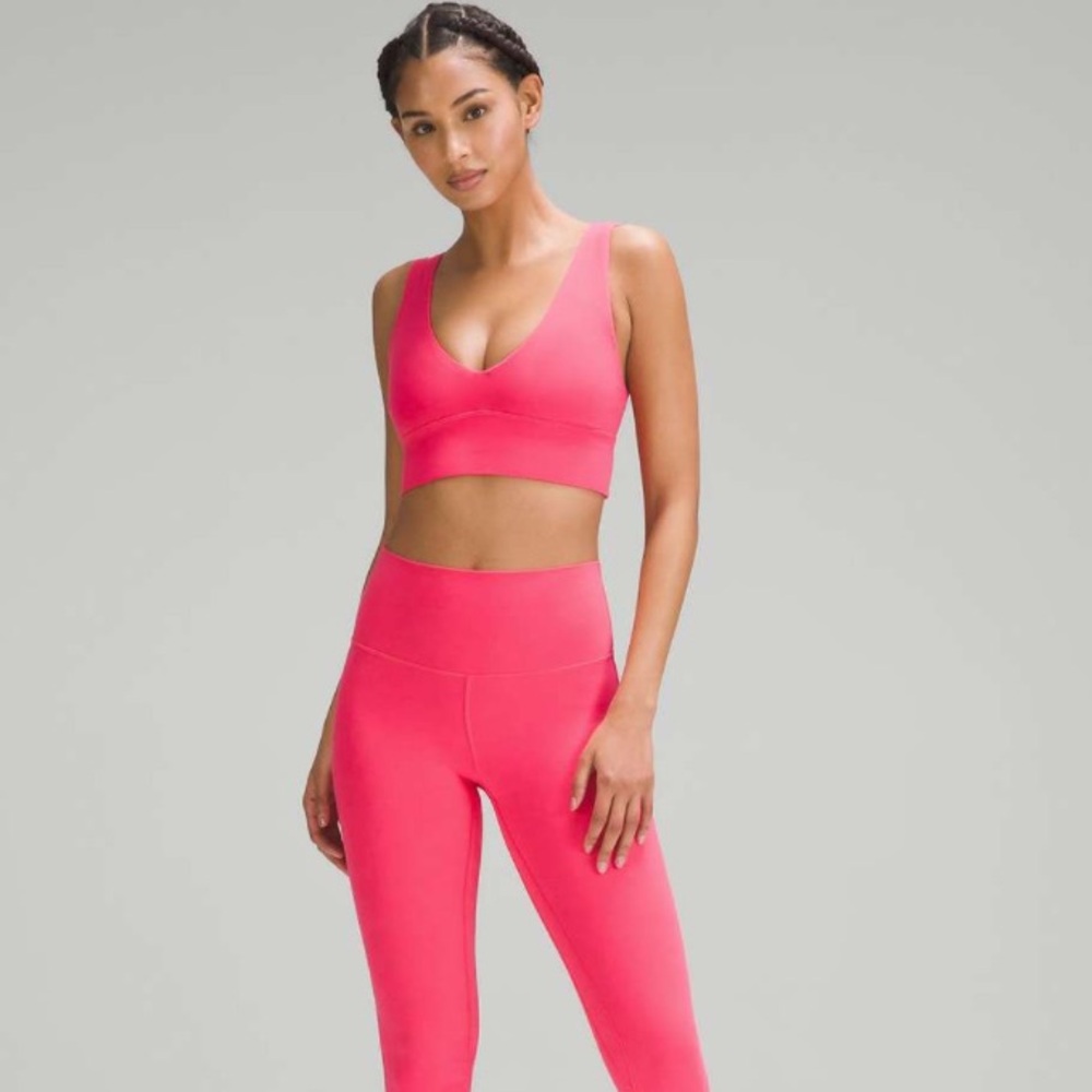 Lululemon Align V-Neck Bra *Light Support, C/D Cup
Lip Gloss 8